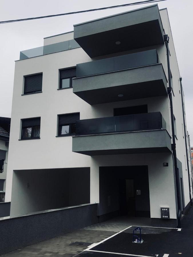 Jacuzzi Apartment Code 96 자그레브 외부 사진