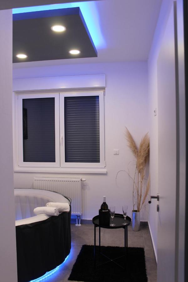 Jacuzzi Apartment Code 96 자그레브 외부 사진